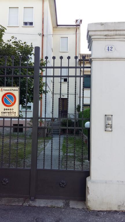 לינה וארוחת בוקר Residenza Carducci פאדובה מראה חיצוני תמונה