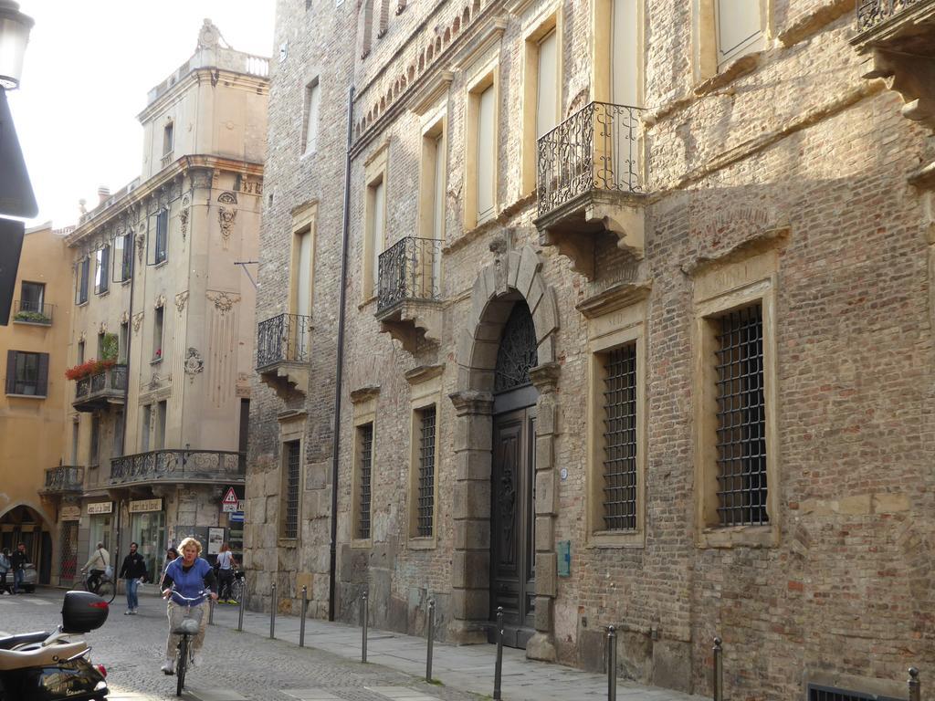 לינה וארוחת בוקר Residenza Carducci פאדובה מראה חיצוני תמונה